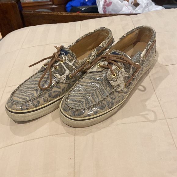Women’s size 12 Sperry Top-sister slip on shoes .  Animal print design - Picture 2 of 4